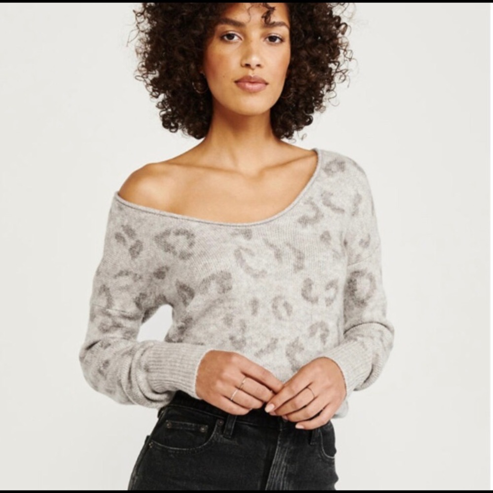Abecrombie & Fitch Cozy & Chic Leopard Sweater